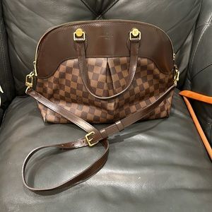 LOUIS VUITTON AUTHENTIC Damier Ebene
Salvi Shoulder Bag